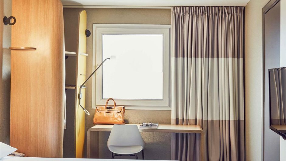Ibis Toulon la Valet Room