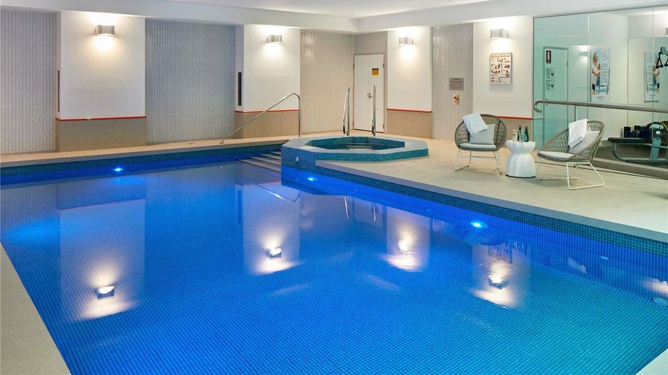 Novotel Melbourne on Collins Pool