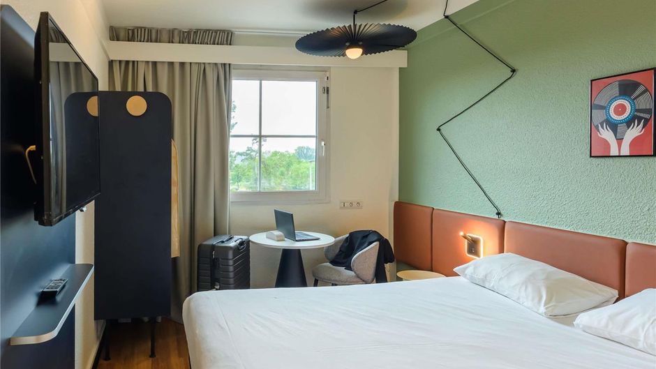 Ibis Strasbourg Aeroport Hotel Room