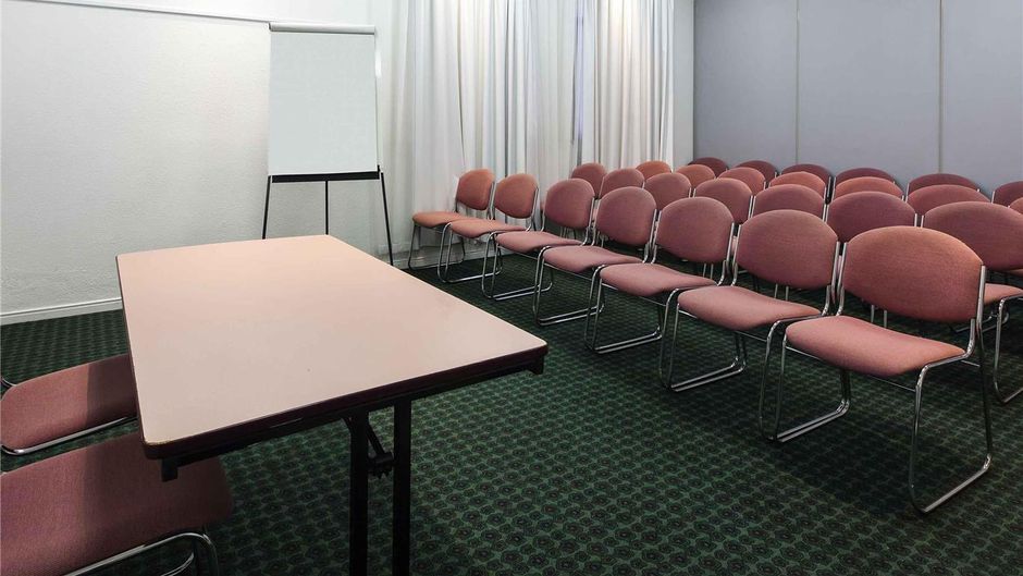 Hotel Ibis Faro Meeting