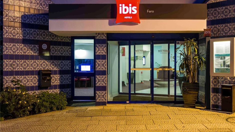 Hotel Ibis Faro Exterior