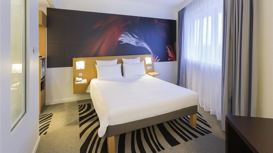 Novotel Site Of Futuroscope Room