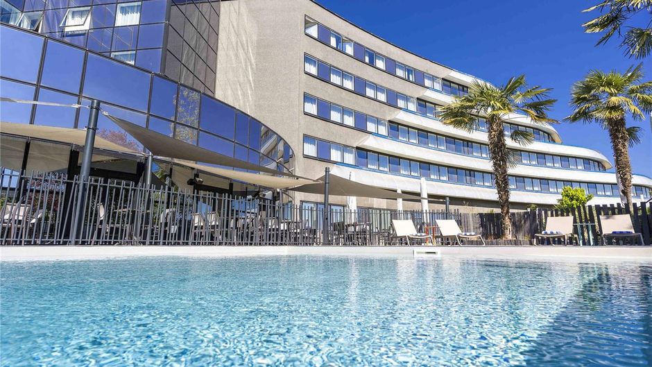 Novotel Site Of Futuroscope Pool