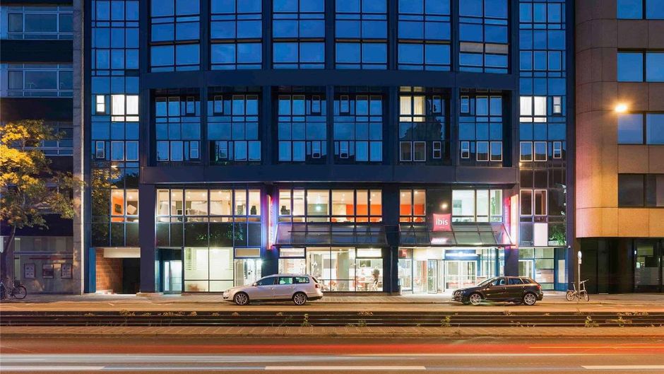 Hotel Ibis Nuernberg City Exterior
