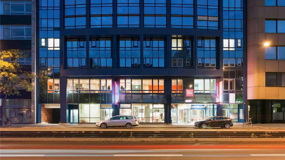 Hotel Ibis Nuernberg City Exterior