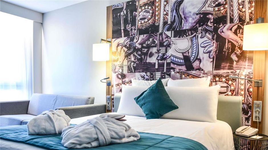 Mercure Chateau Fontainebleau Room