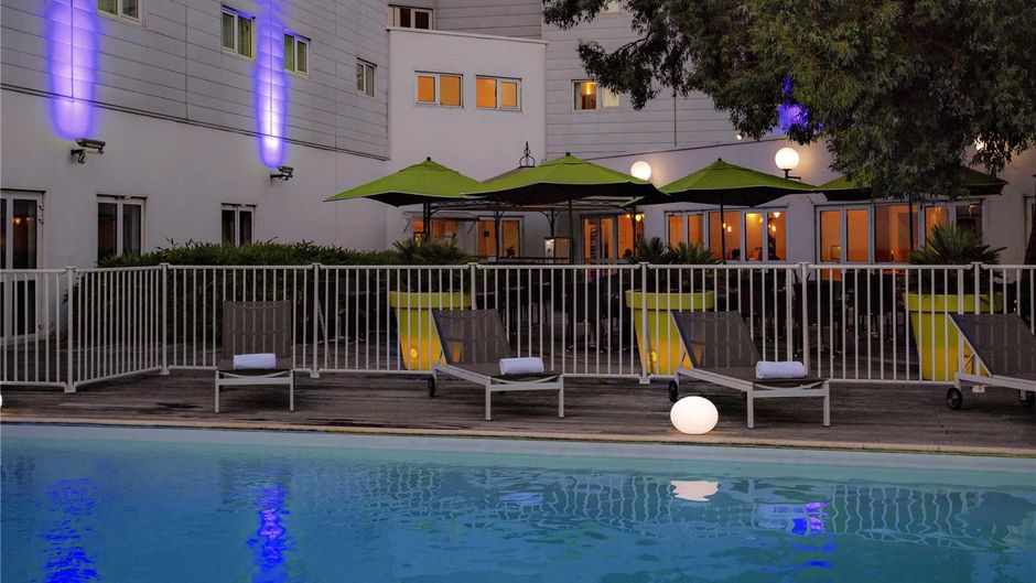 Novotel Orly Pool