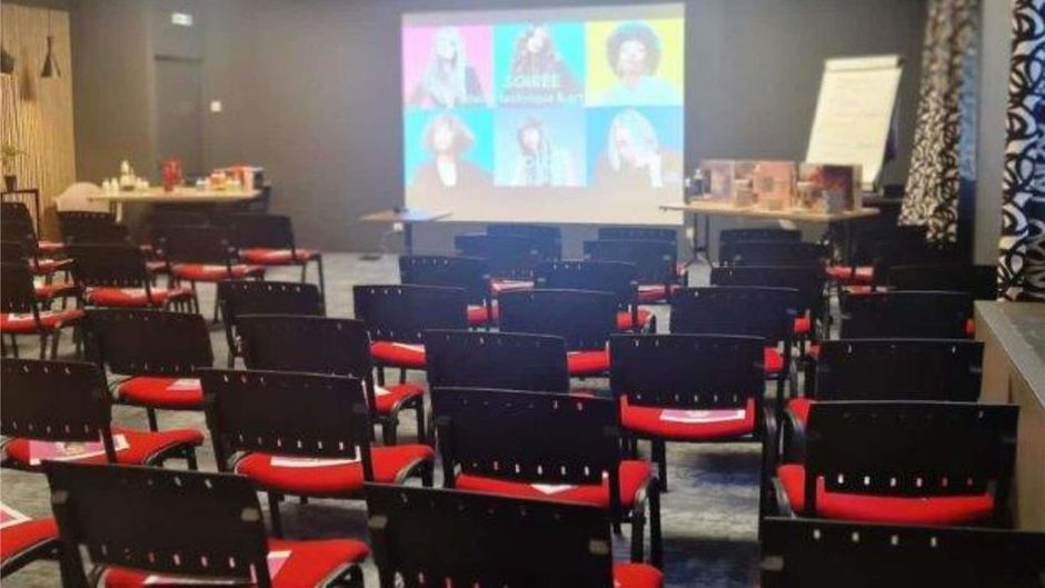 Ibis Hotel Pau-Lescar Meeting