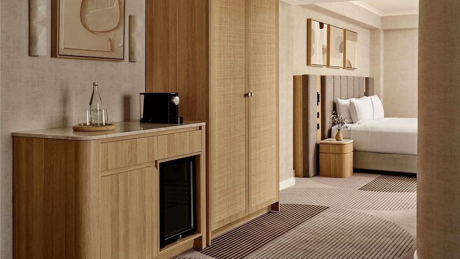 The Brighton Hotel Sydney Room
