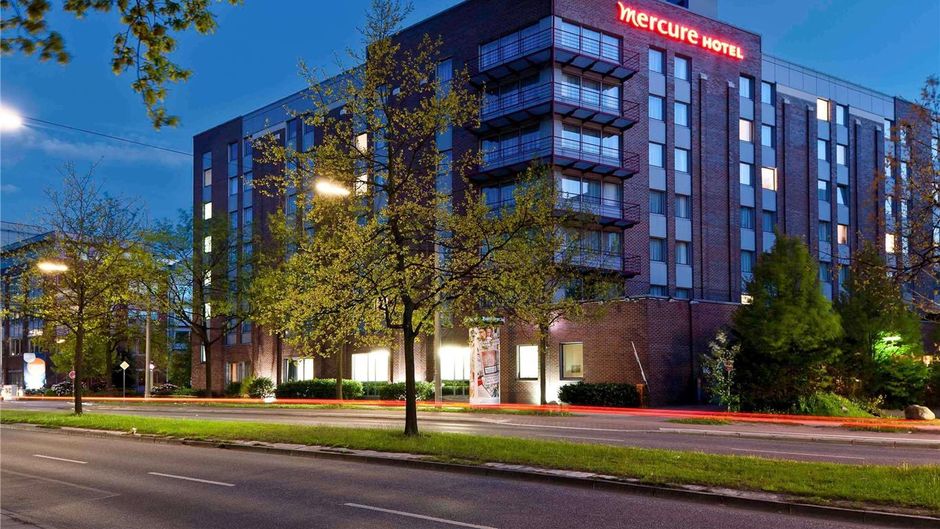 Mercure Hotel Hamburg am Volkspark Exterior