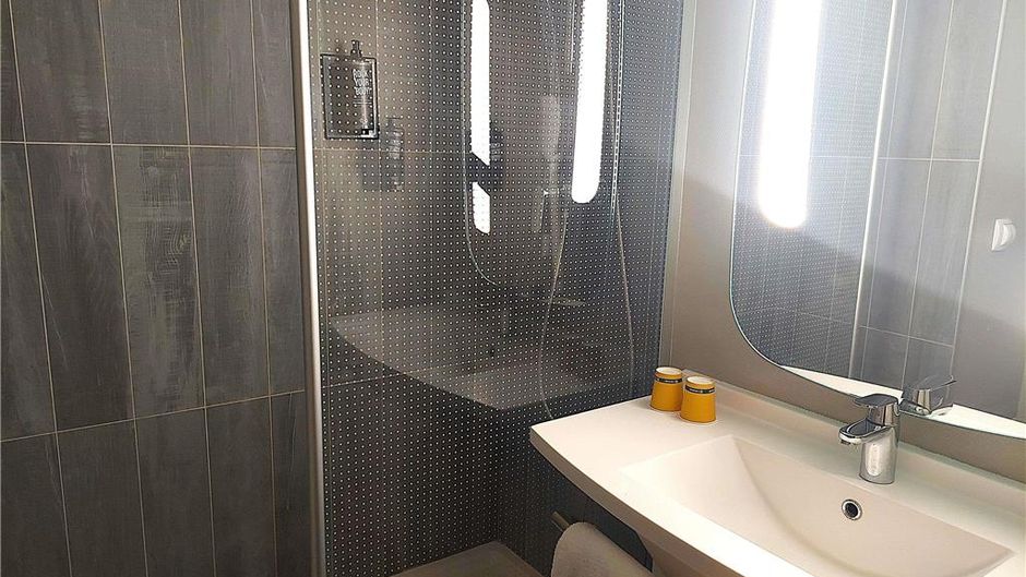 Ibis Falaise Room