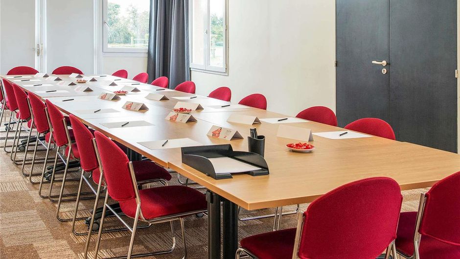 Ibis Falaise Meeting