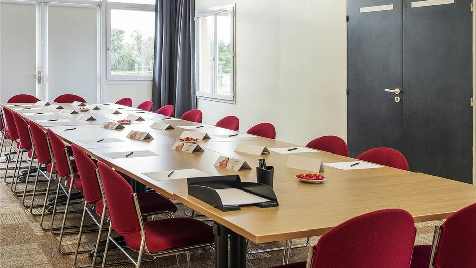 Ibis Falaise Meeting