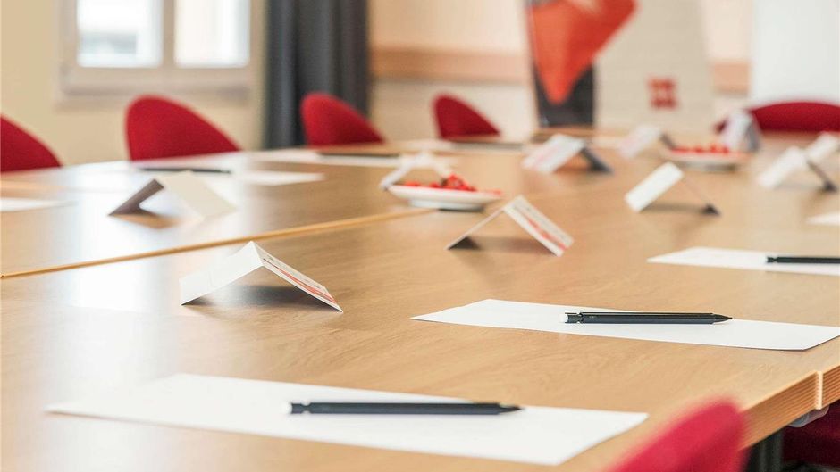 Ibis Falaise Meeting