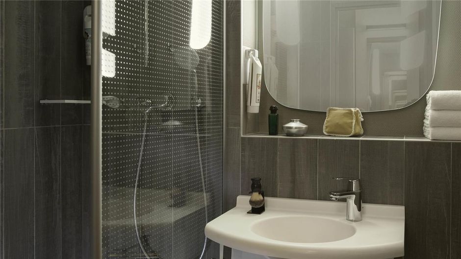 Ibis Paris Velizy Room