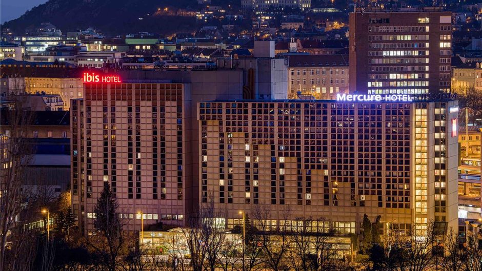 Mercure Budapest Buda Hotel Exterior