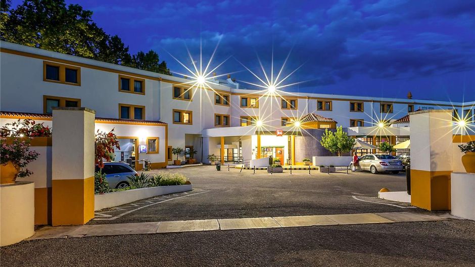 Hotel Ibis Evora Exterior