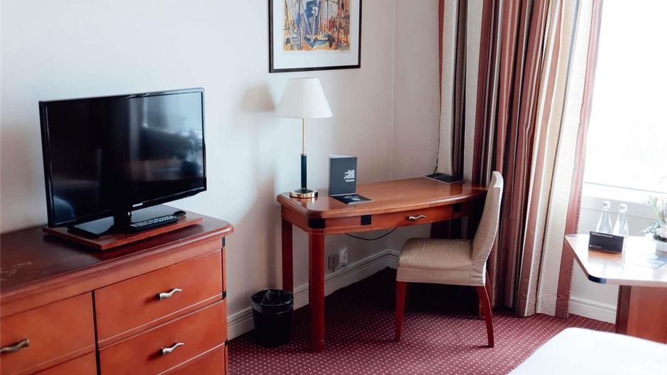 Pullman Bucharest World Trade Center Suite