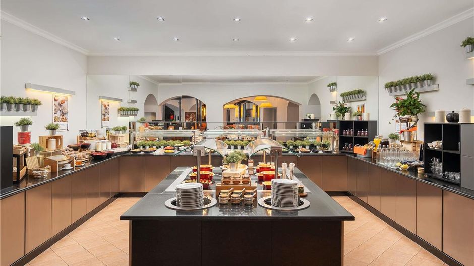 Pullman Bucharest World Trade Center Restaurant