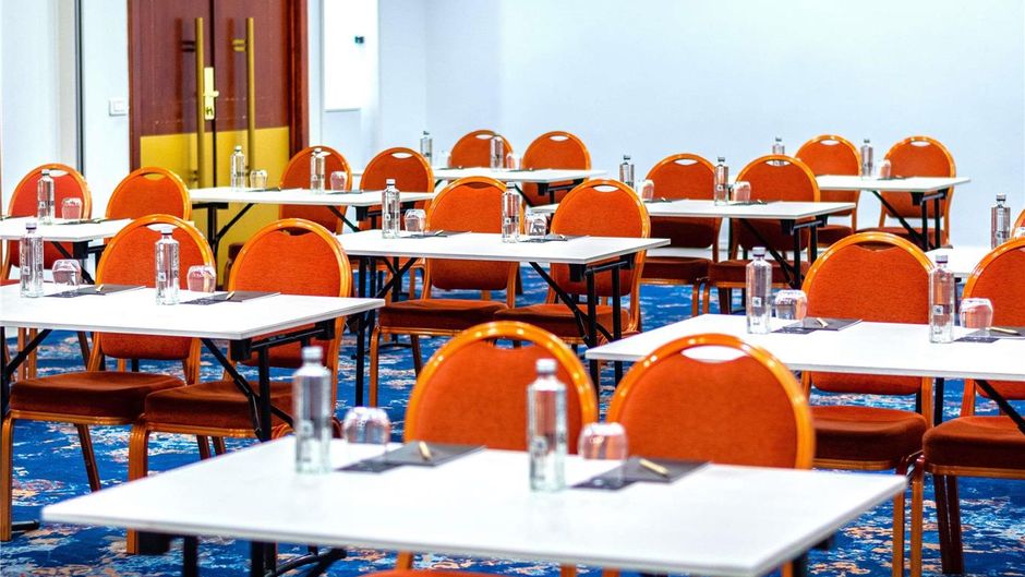 Pullman Bucharest World Trade Center Meeting