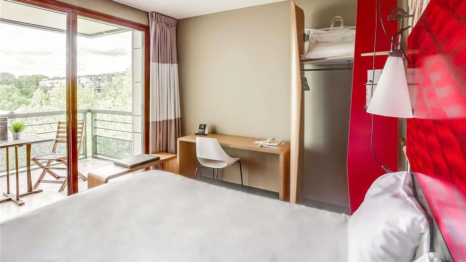 Ibis Paris Bercy Village Exterior