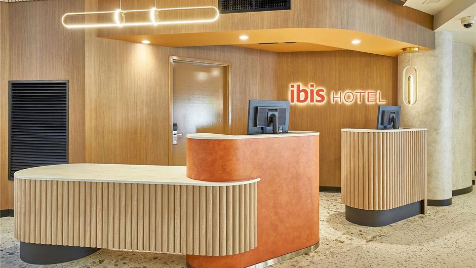 Hotel Ibis Perth Exterior