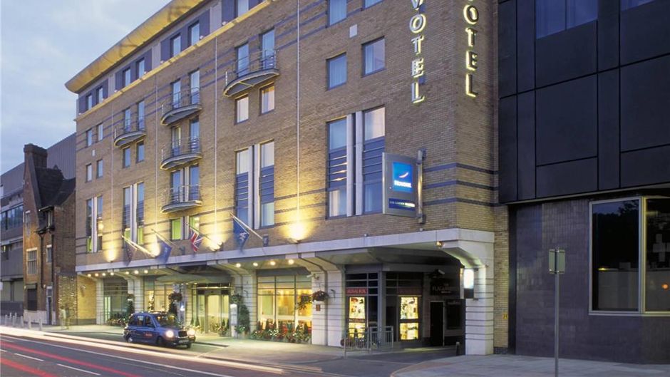 Novotel London Waterloo Exterior