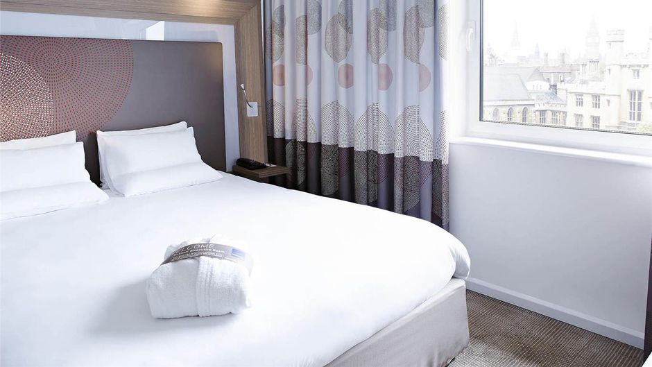 Novotel London Waterloo Room