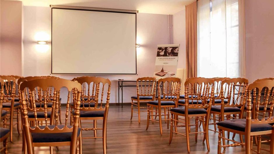Mercure St Nectaire Meeting