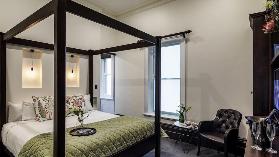 Mount Lofty House Room