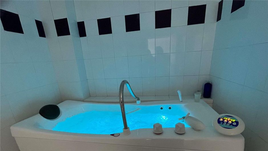 Ibis Sete Balaruc Les Bains Spa