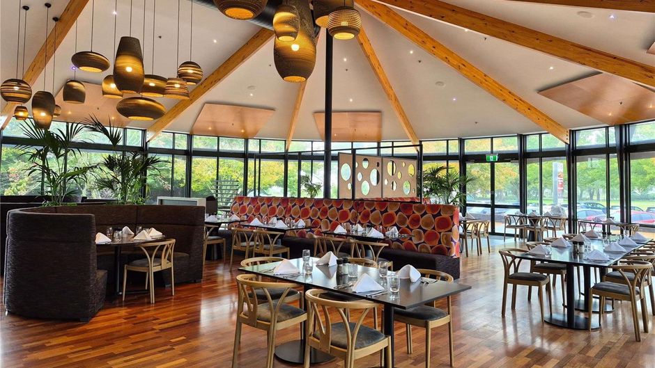 Novotel Lakeside Rotorua Restaurant
