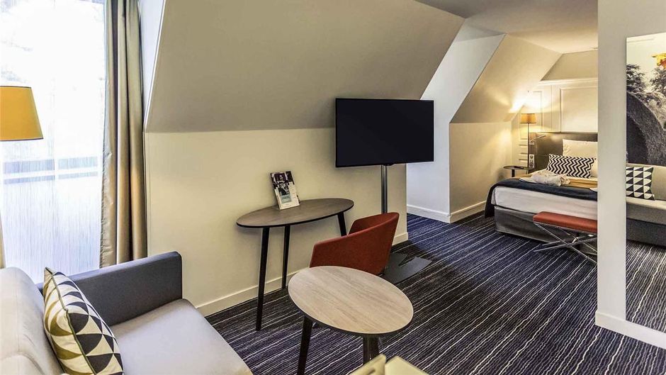 Hotel de Bourbon Mercure Bourgas Room