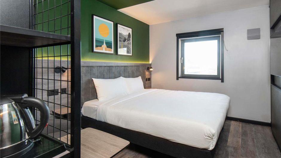Ibis Styles Gatwick Airport Room