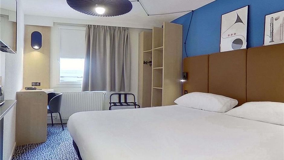 Ibis Paris Brancion Expo Room