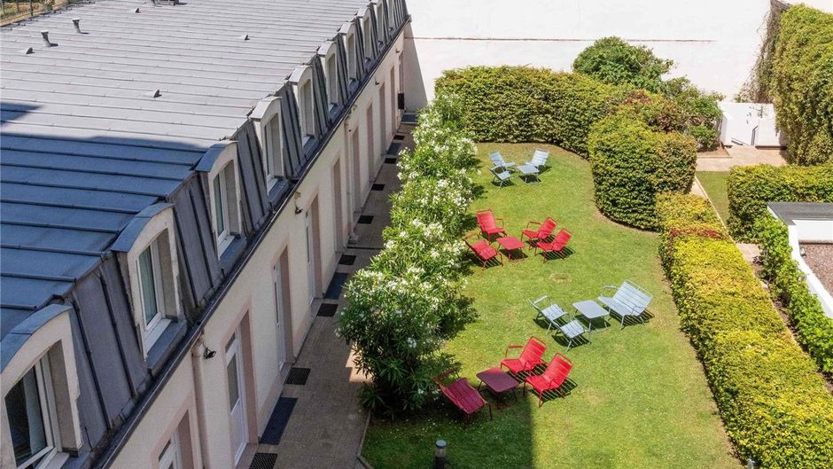 Ibis Hotel Gare de Lyon Exterior
