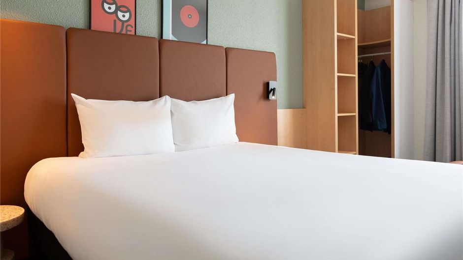 Ibis Hotel Gare de Lyon Room