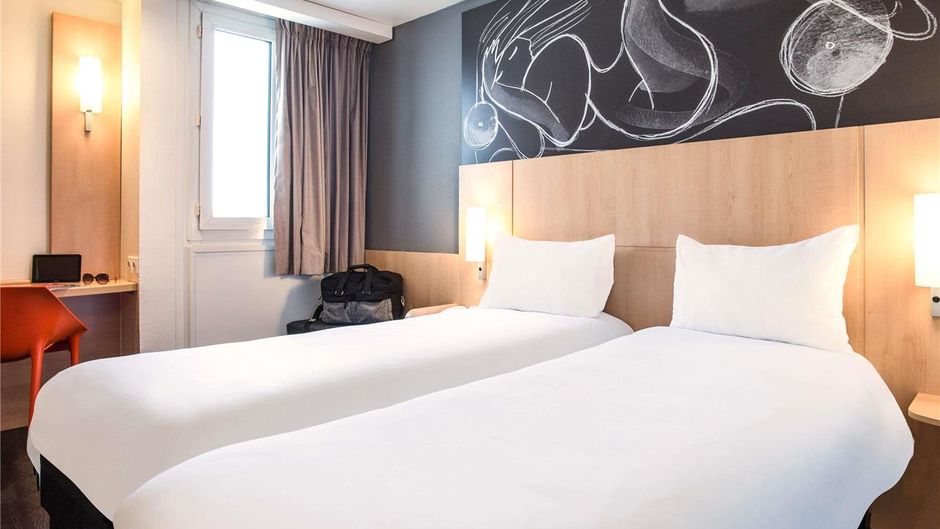 Ibis Paris St Denis Ouest Room