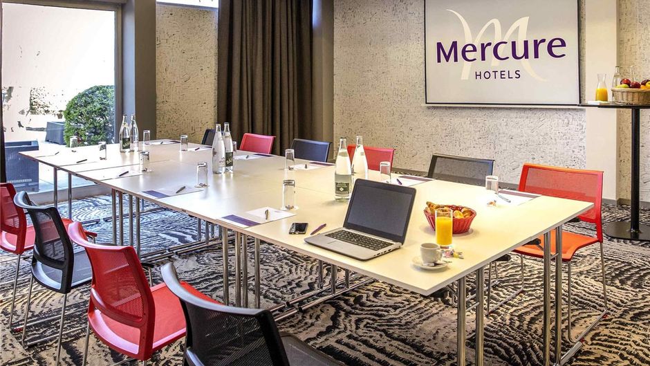 Mercure Cavaillon Meeting