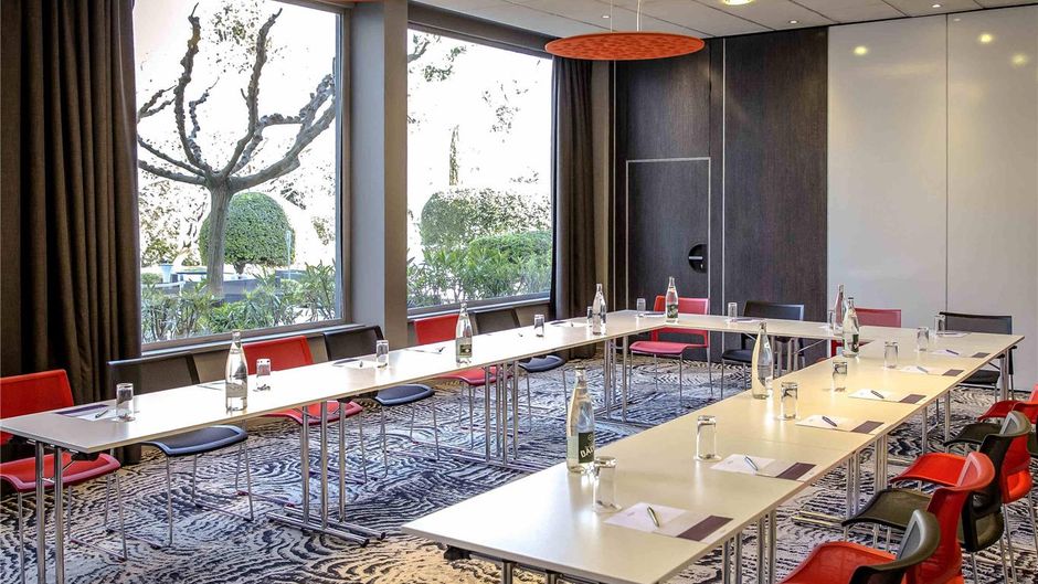 Mercure Cavaillon Meeting