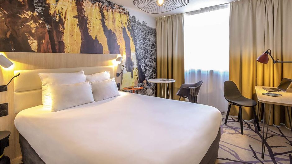 Mercure Cavaillon Room