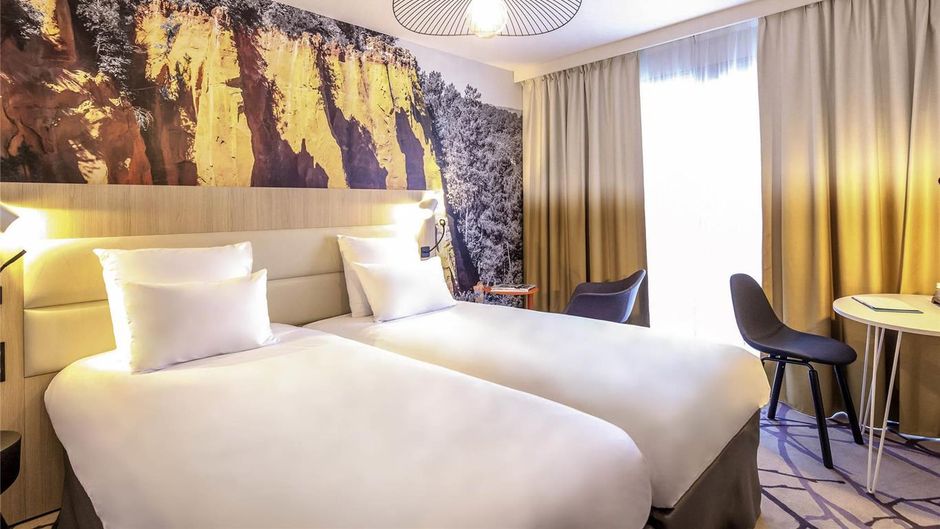 Mercure Cavaillon Room