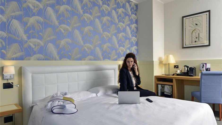 Mercure Grand Hotel Astoria Room
