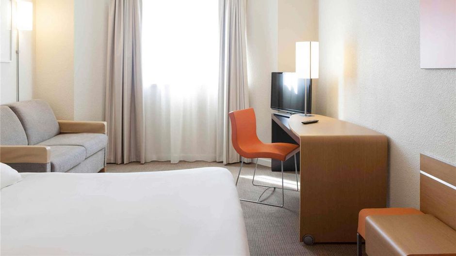 Novotel Paris Pont de Sevres Room