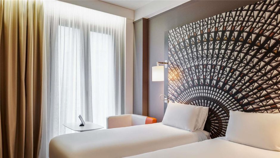 Mercure Nantes Central Grand Hotel Room
