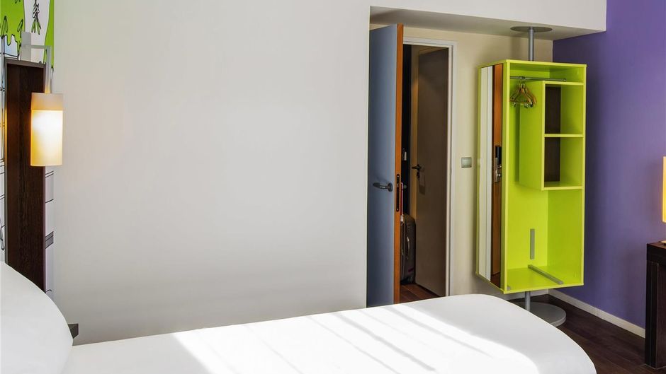 Ibis Styles Evry Courcouronnes Room