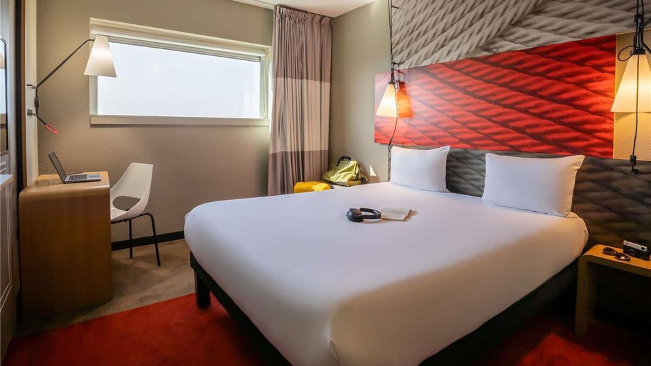 Ibis Paris Porte de Montruel Room