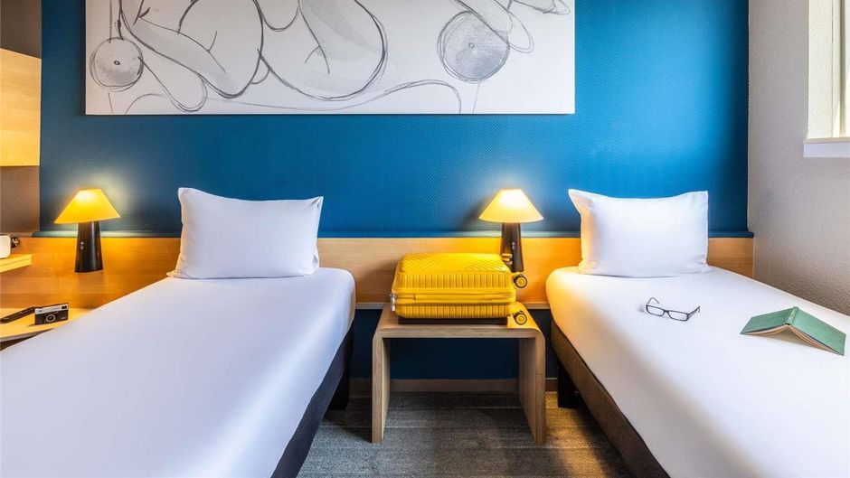 Ibis Paris Porte de Montruel Room