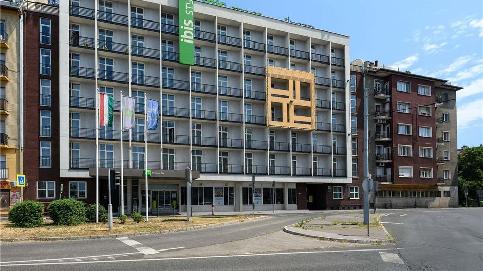 Ibis Styles Budapest City Hotel Exterior