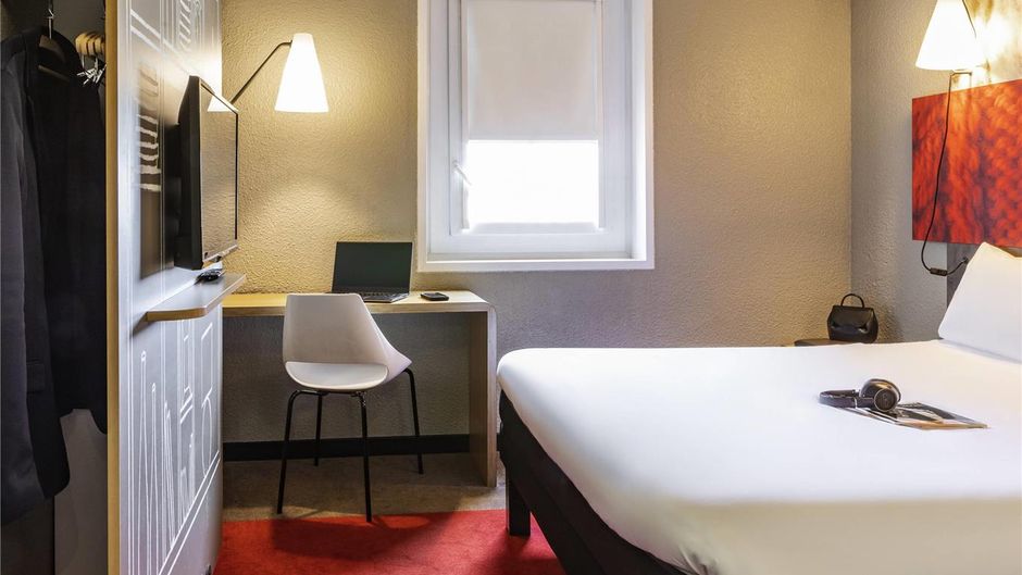Ibis Paris Porte de Bercy Room